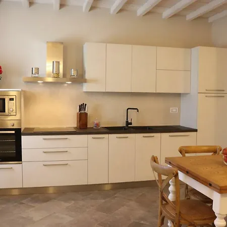Aparthotel Borgo Di Cellaia With Pool & Dicomano