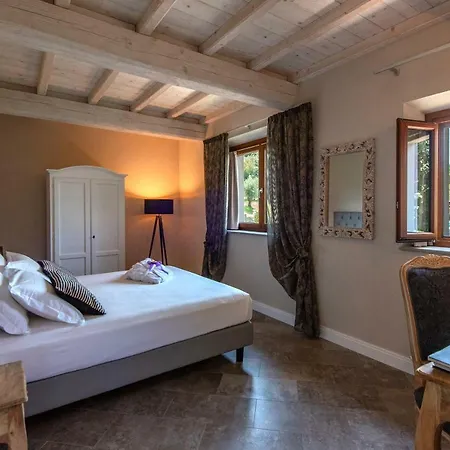 Aparthotel Borgo Di Cellaia & Dicomano