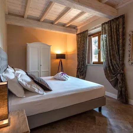 Aparthotel Borgo Di Cellaia With Pool & Dicomano