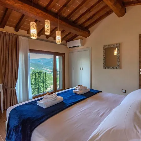 Borgo Di Cellaia With Pool & 4* Dicomano