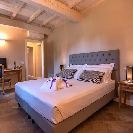 Aparthotel Borgo Di Cellaia With Pool & Dicomano