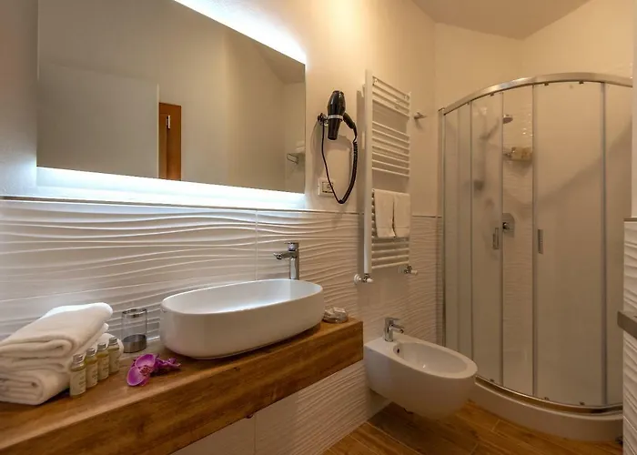 Borgo Di Cellaia With Pool & 公寓式酒店 4*