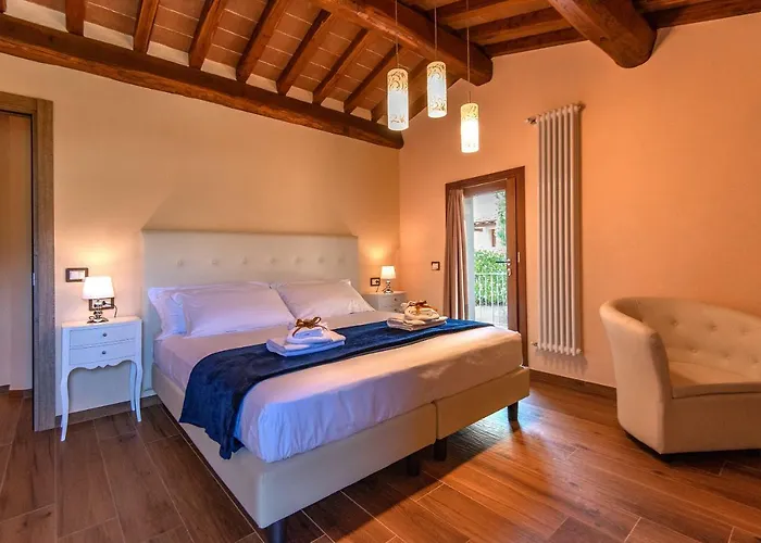Borgo Di Cellaia With Pool & 4* Dicomano