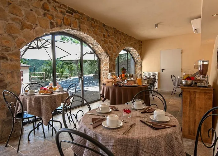 Borgo Di Cellaia With Pool & 公寓式酒店 4*