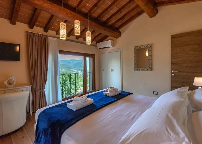Borgo Di Cellaia With Pool & 4* Dicomano